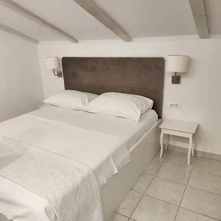 Babilon * Zaton (Dubrovnik-Neretva)